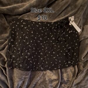 Women's Black Floral Mini Skirt - Size 2XL